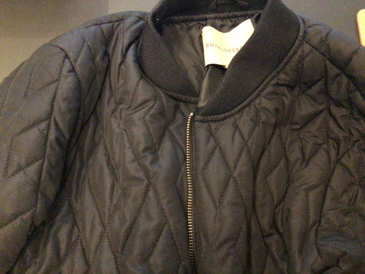 Consignment 2023-01 Soya Concept long blk quilted zip up jacket. Sml