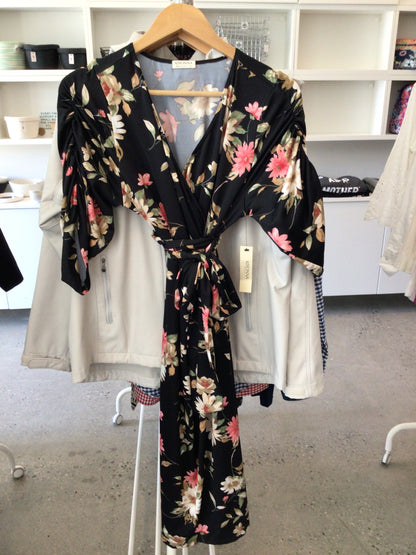 Consignment 5203-08 Kiyonna black/floral dress. Size OX.