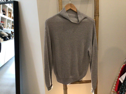 Consignment 1723-05	Wilfred. Gray sweater. Sz.XS