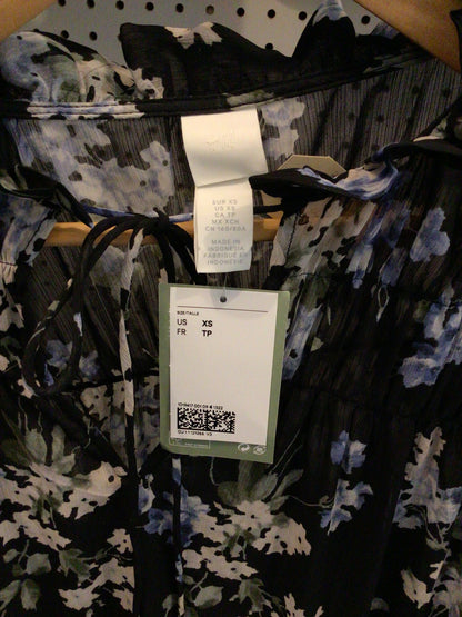 Consignment - 3342-1 H&M recycled polyester NWT dress sz XS