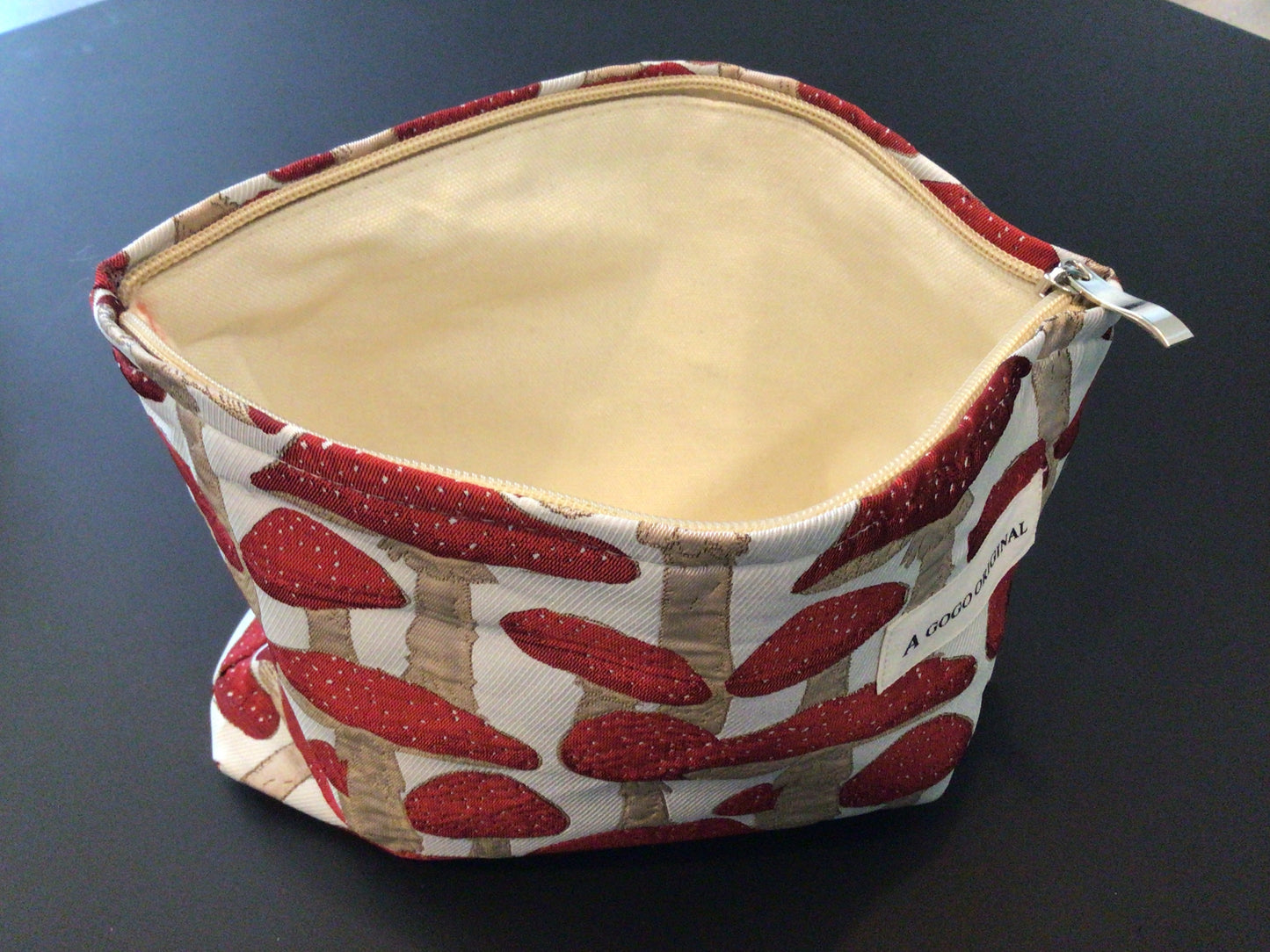 A Gogo Original - zippered bag