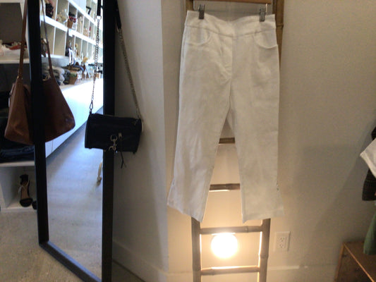 Consignment 8842-01	Tribal. White pants. Sz.2