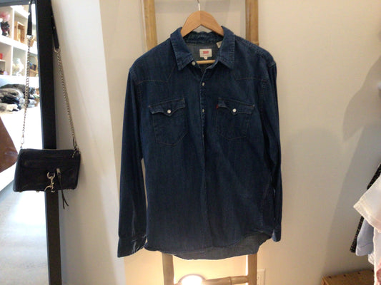 Consignment 3352-07	Levis. Denim shirt. Sz. XL