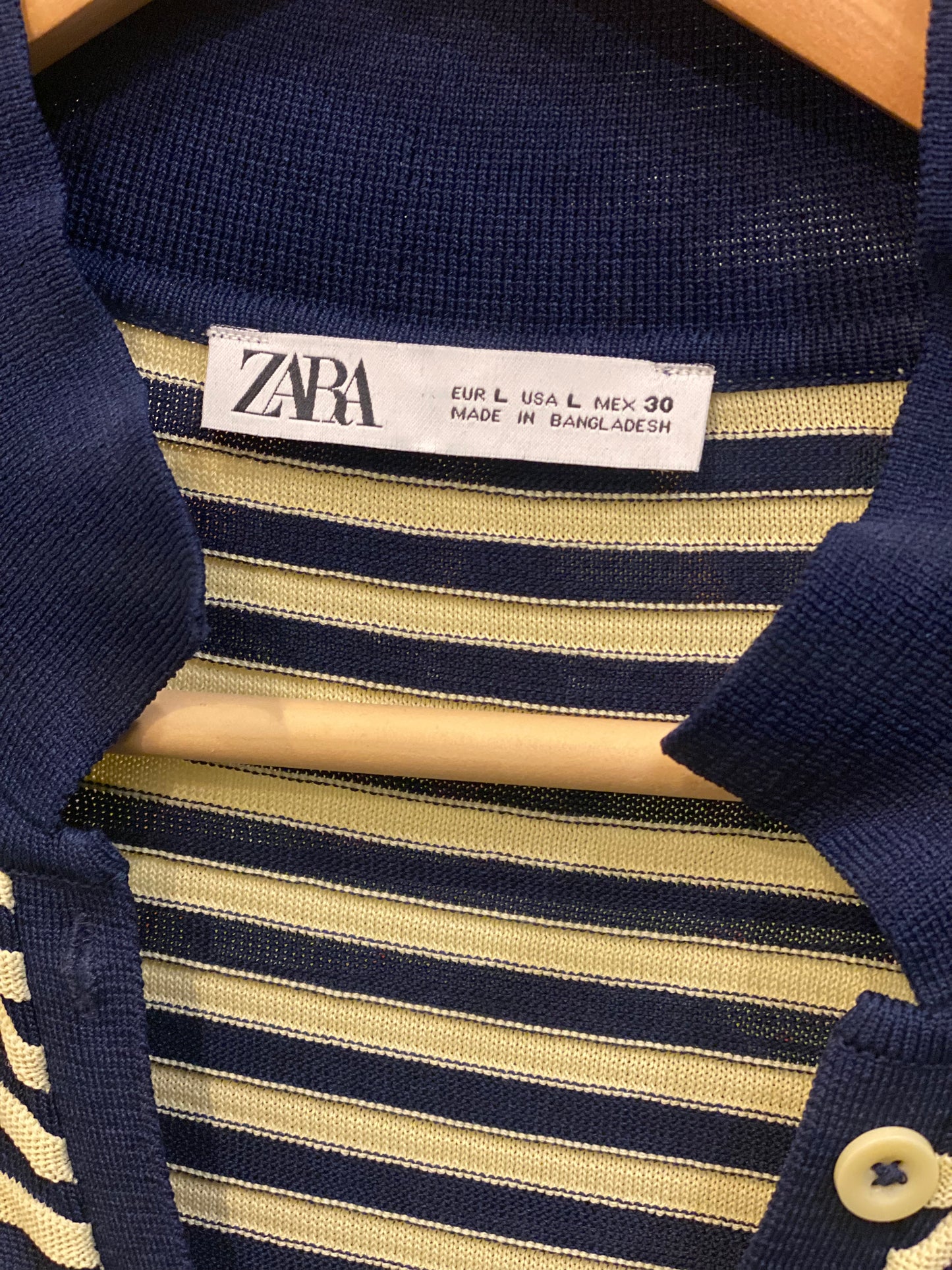 Consignment 1141-11 Zara striped shirt sz L