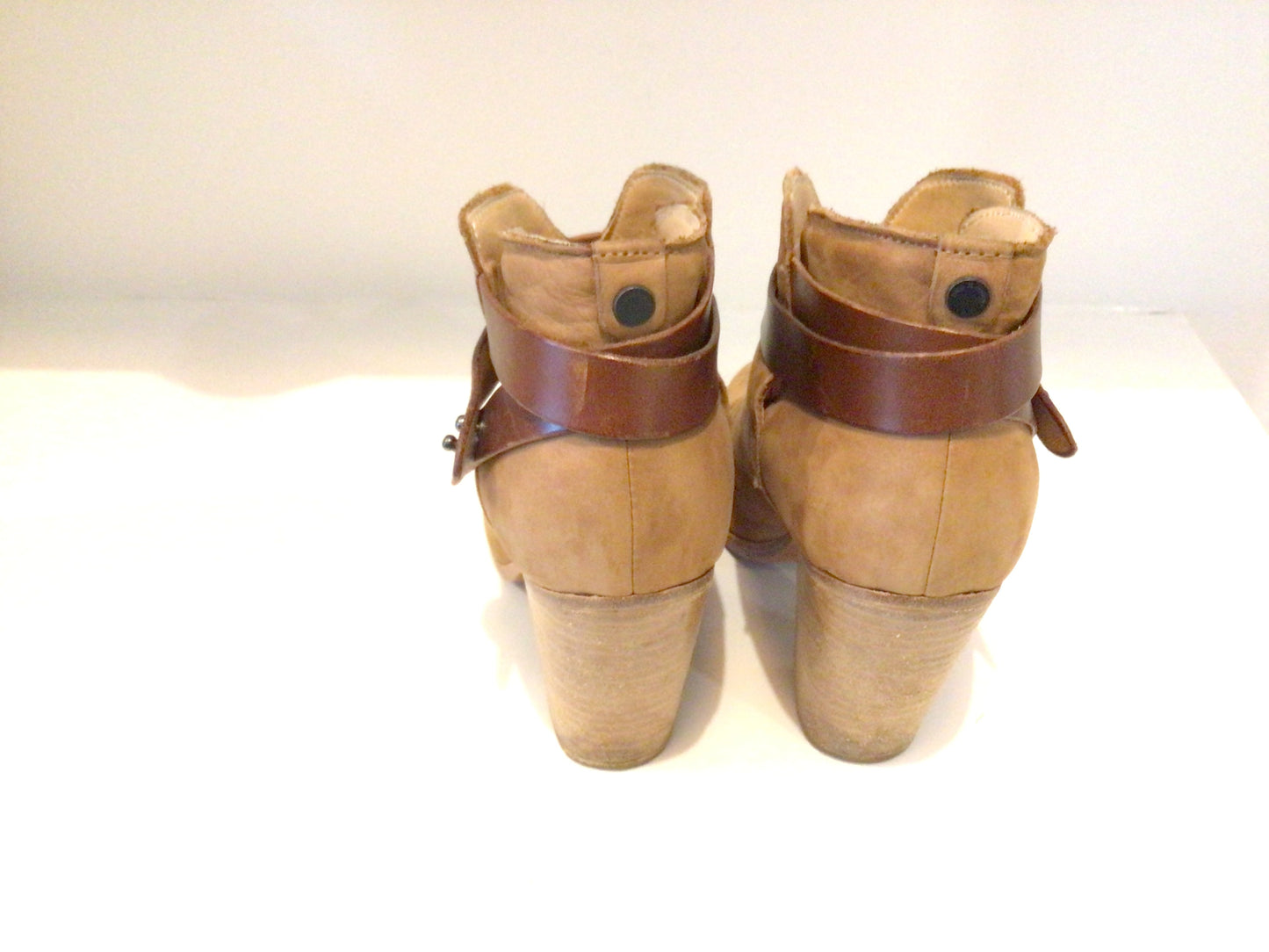 Consignment - 8880-3 Rag & Bone brown ankle boots sz 39
