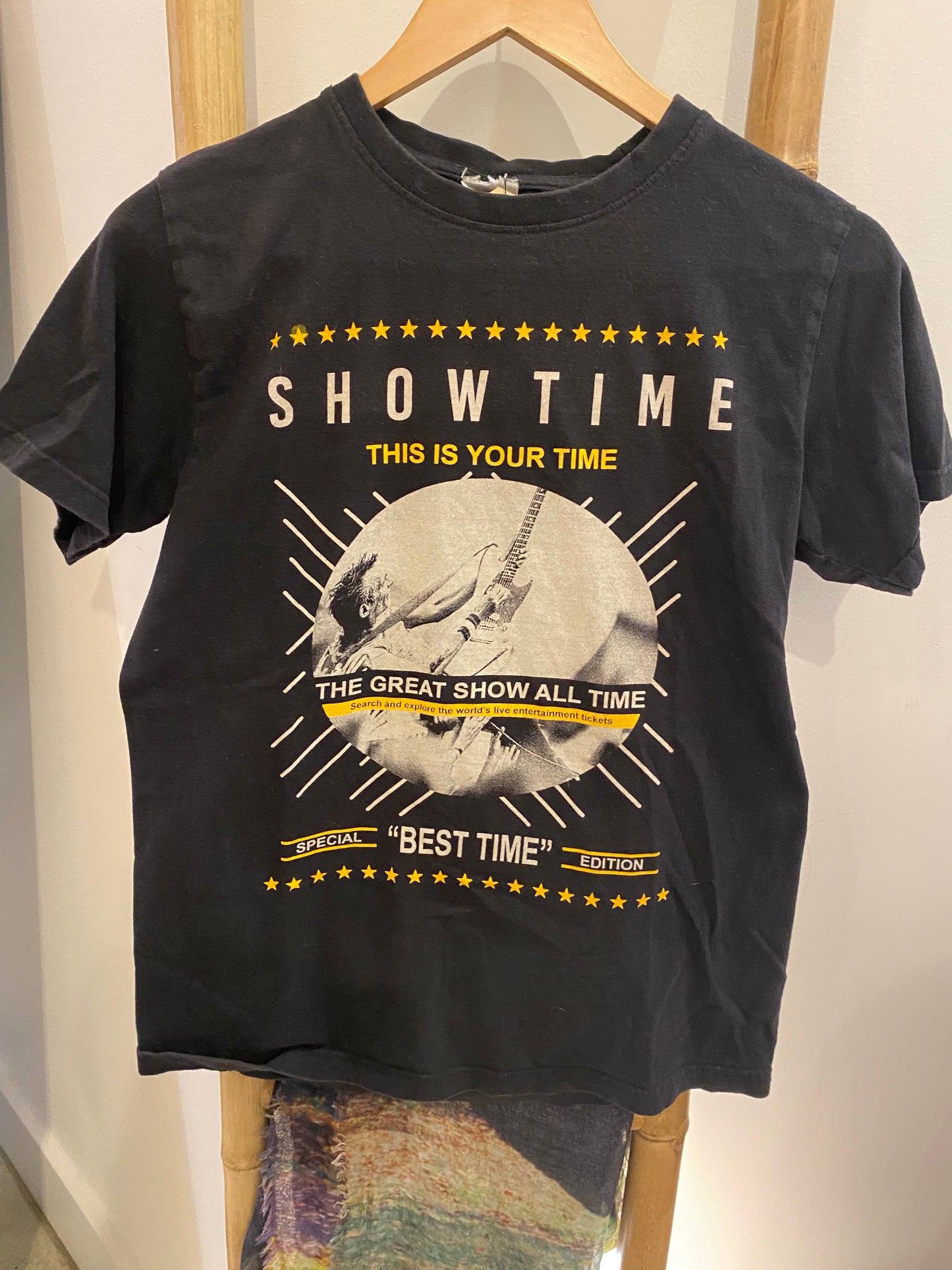 Consignment 3342-52 Showtime t-shirt