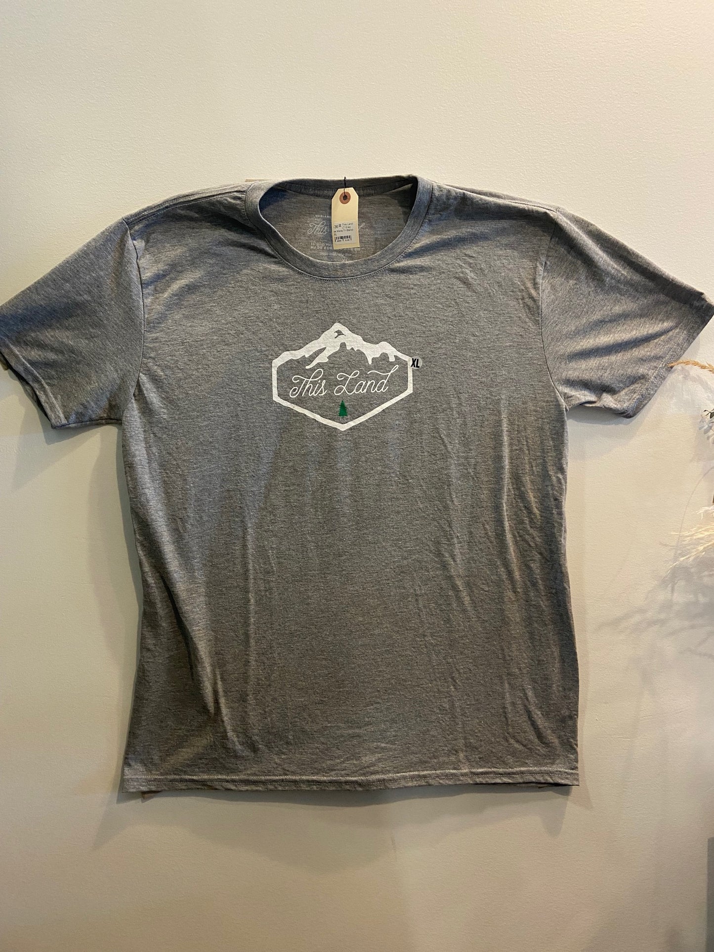 This Land - Men's T-Shirt
